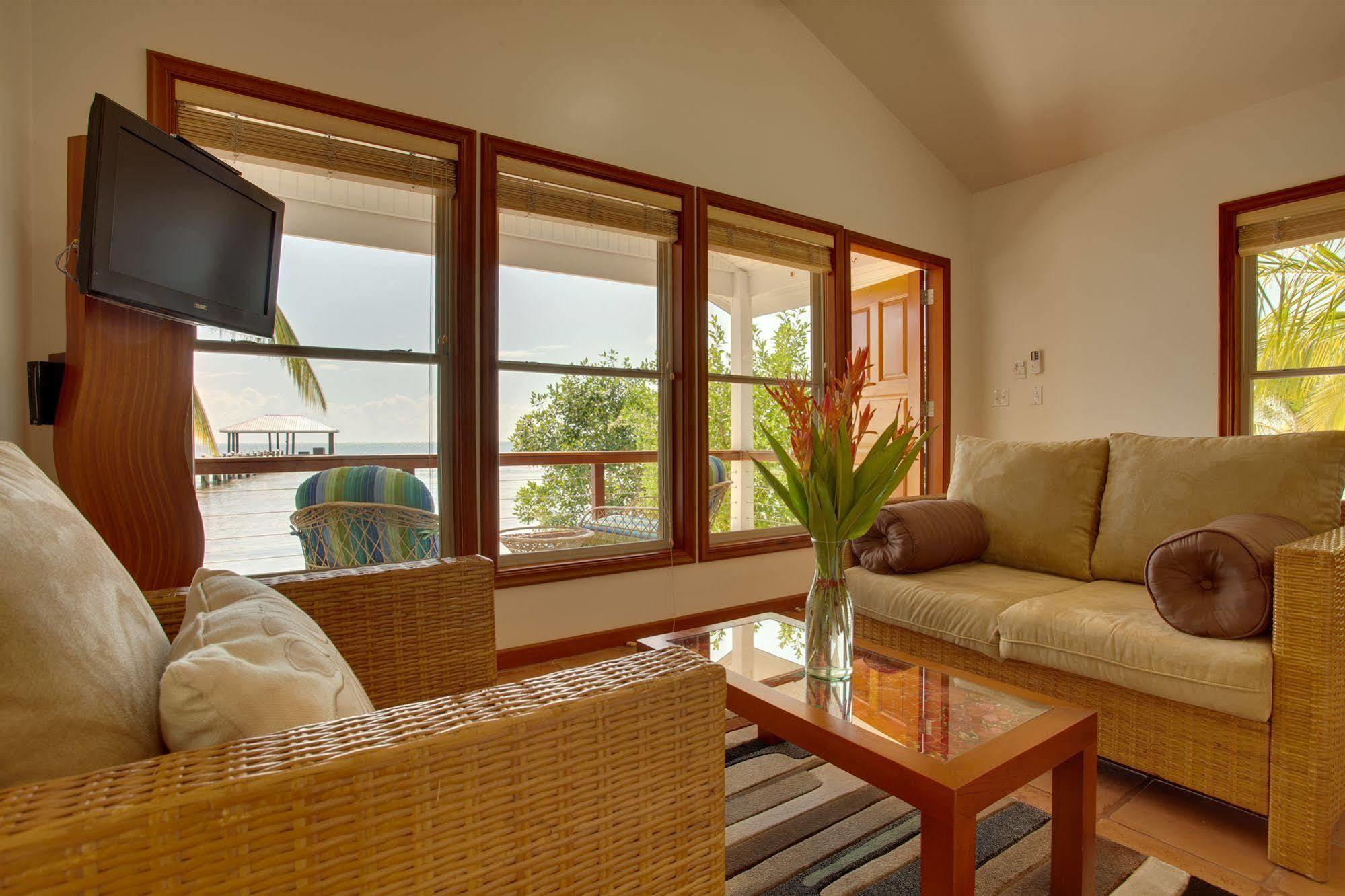 Hatchet Caye Island Resort (Adults Only) Placencia Exterior photo